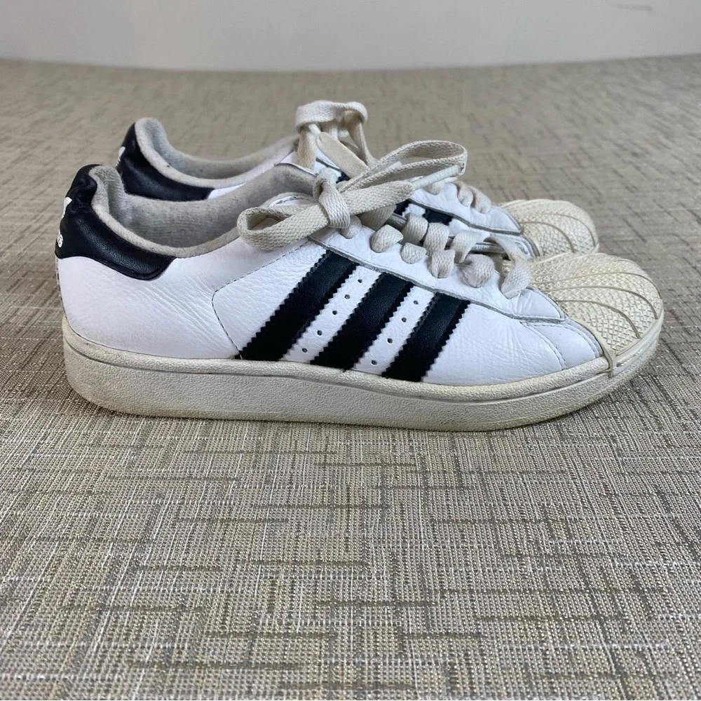 Adidas Vintage Youth Superstar Clamshell White Black Stripes Leather Sneaker Sz4